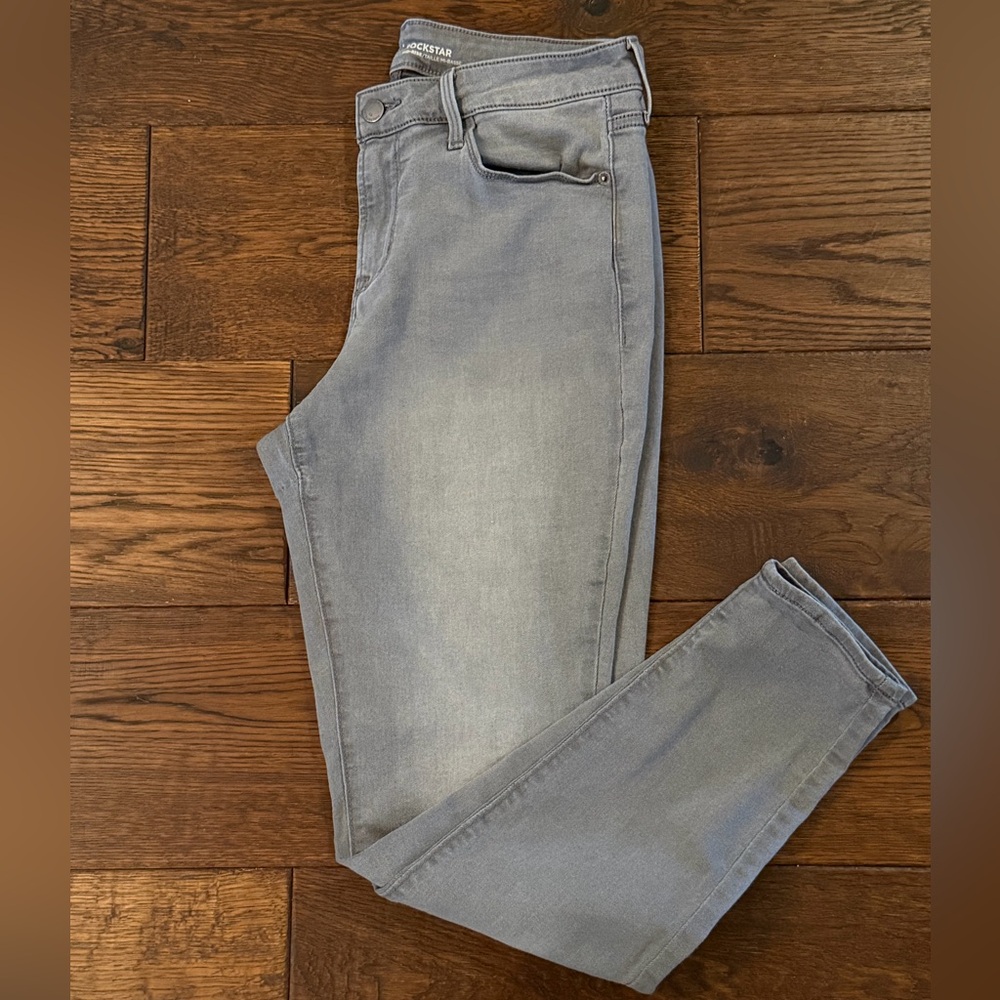 Old Navy Rockstar Mid-Rise Women's Light Gray Skinny Jeans, Size 10